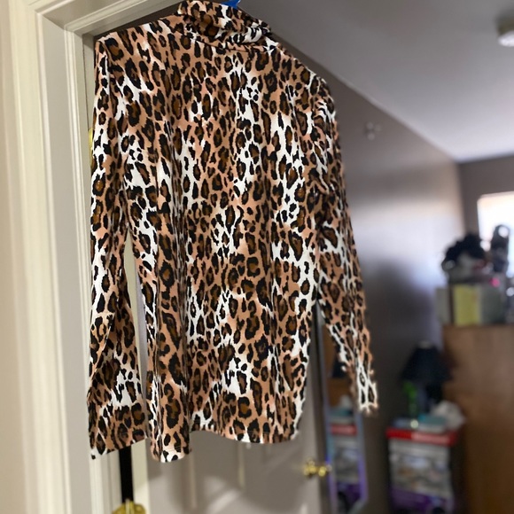 Brand New turtleneck - Picture 2 of 3